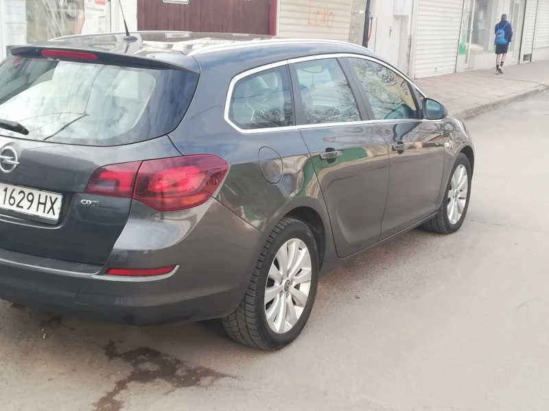 Opel Astra, снимка 6 - Автомобили и джипове - 48177326