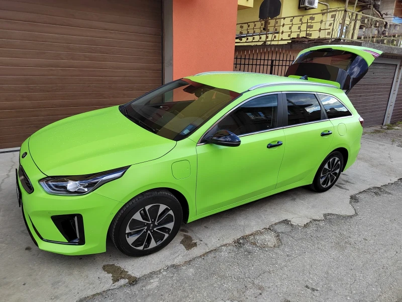 Kia Ceed 1.6, снимка 2 - Автомобили и джипове - 48253717