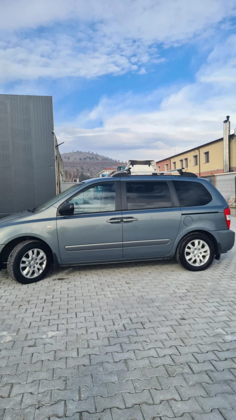 Kia Carnival мини ван, снимка 9 - Автомобили и джипове - 48446294