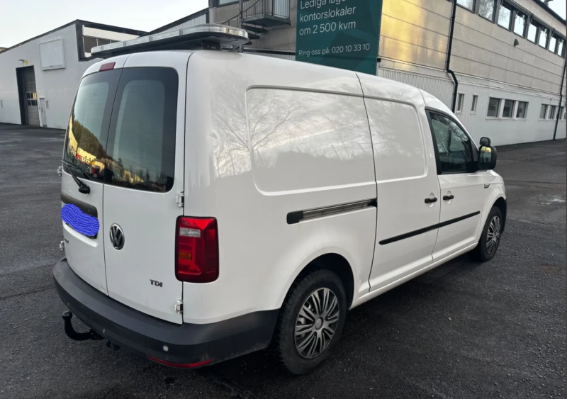 VW Caddy, снимка 4 - Автомобили и джипове - 49099924