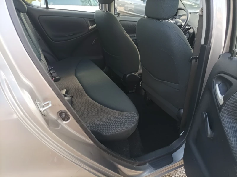 Toyota Yaris * * * SOL* * * 1.4d4d* * * ITALIA* * * , снимка 10 - Автомобили и джипове - 51563470