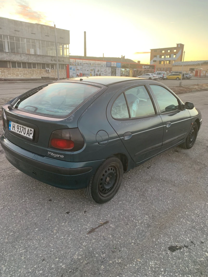 Renault Megane 2.0, снимка 6 - Автомобили и джипове - 52877241