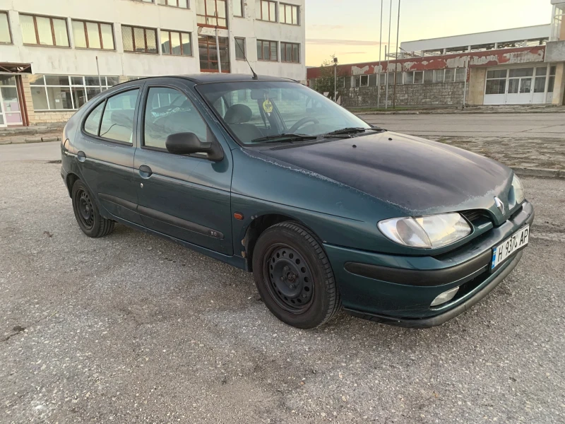 Renault Megane 2.0, снимка 4 - Автомобили и джипове - 52877241