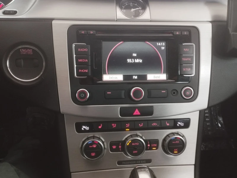 VW Passat, снимка 14 - Автомобили и джипове - 52351190