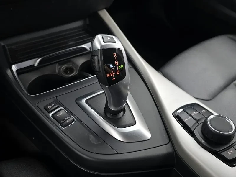 BMW 118 1.8d, снимка 8 - Автомобили и джипове - 55348322