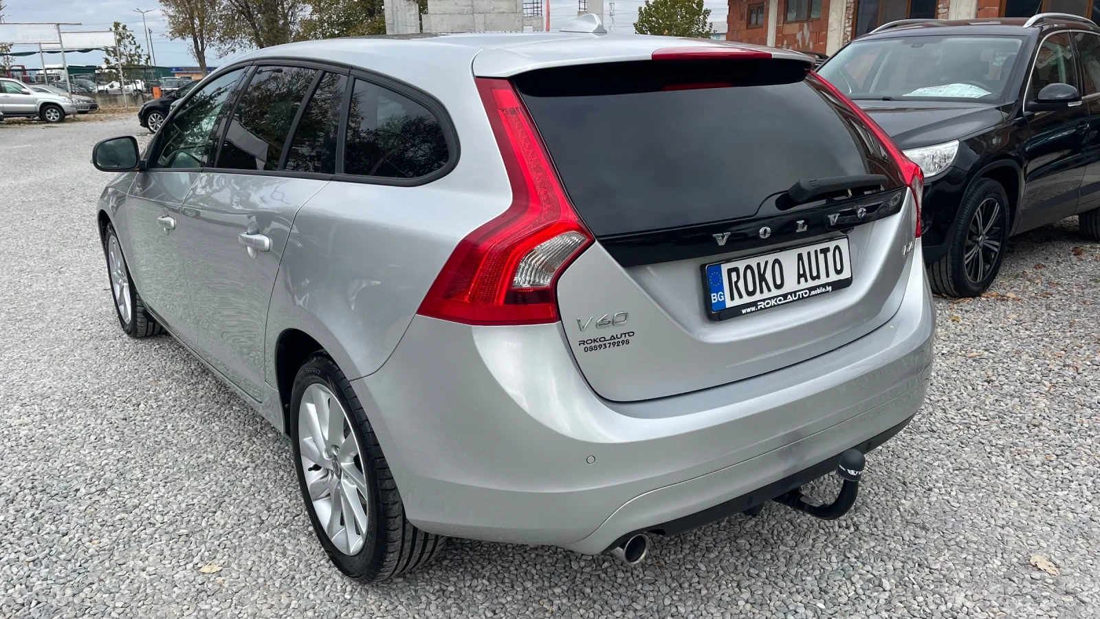 Volvo V60 2.0 D4/ FACELIFT/АВТОМАТИК/100%РЕАЛНИ КМ/ - изображение 4