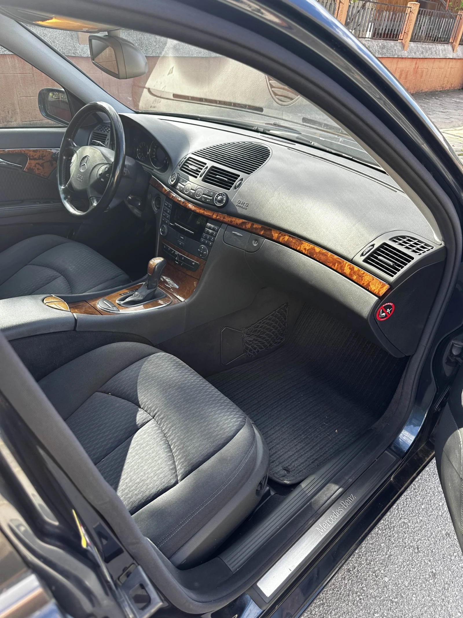 Mercedes-Benz E 240 2.4 Elegance - изображение 9