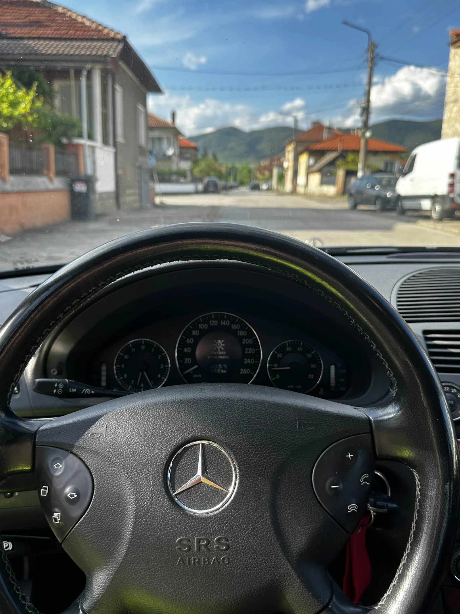 Mercedes-Benz E 240 2.4 Elegance - изображение 6