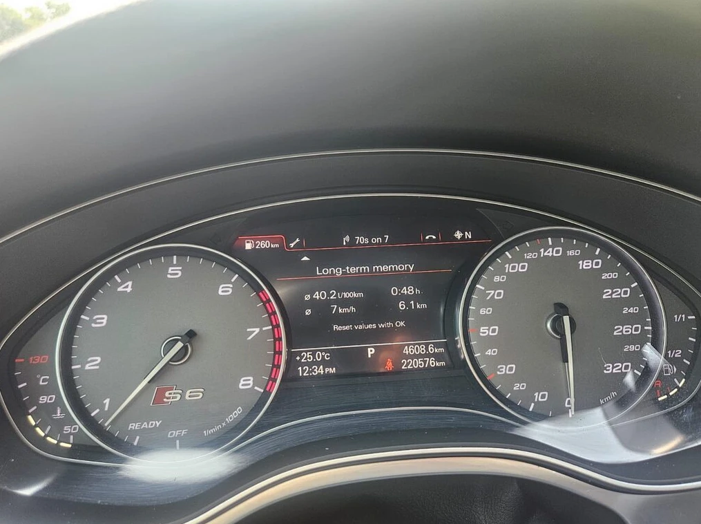 Audi S6 CARBON* ПОДГРЕВ* КАМЕРИ* 360*  - изображение 7