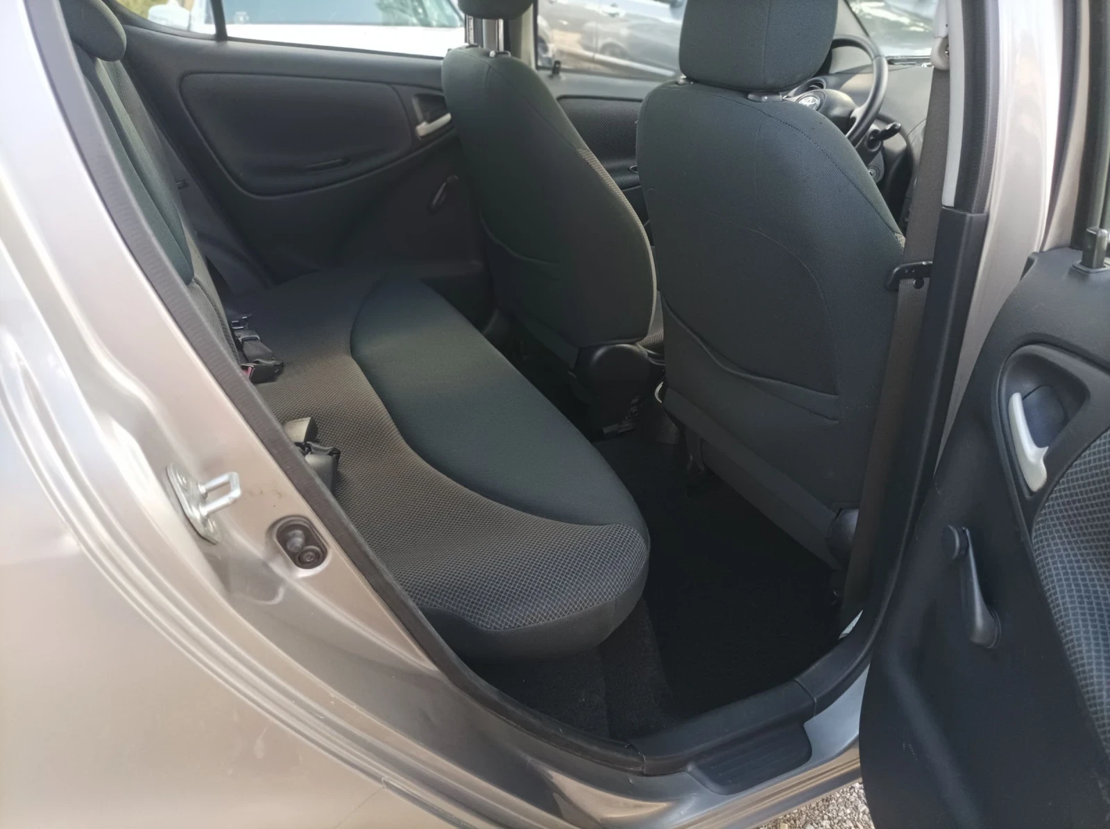 Toyota Yaris * * * SOL* * * 1.4d4d* * * ITALIA* * *  - изображение 10