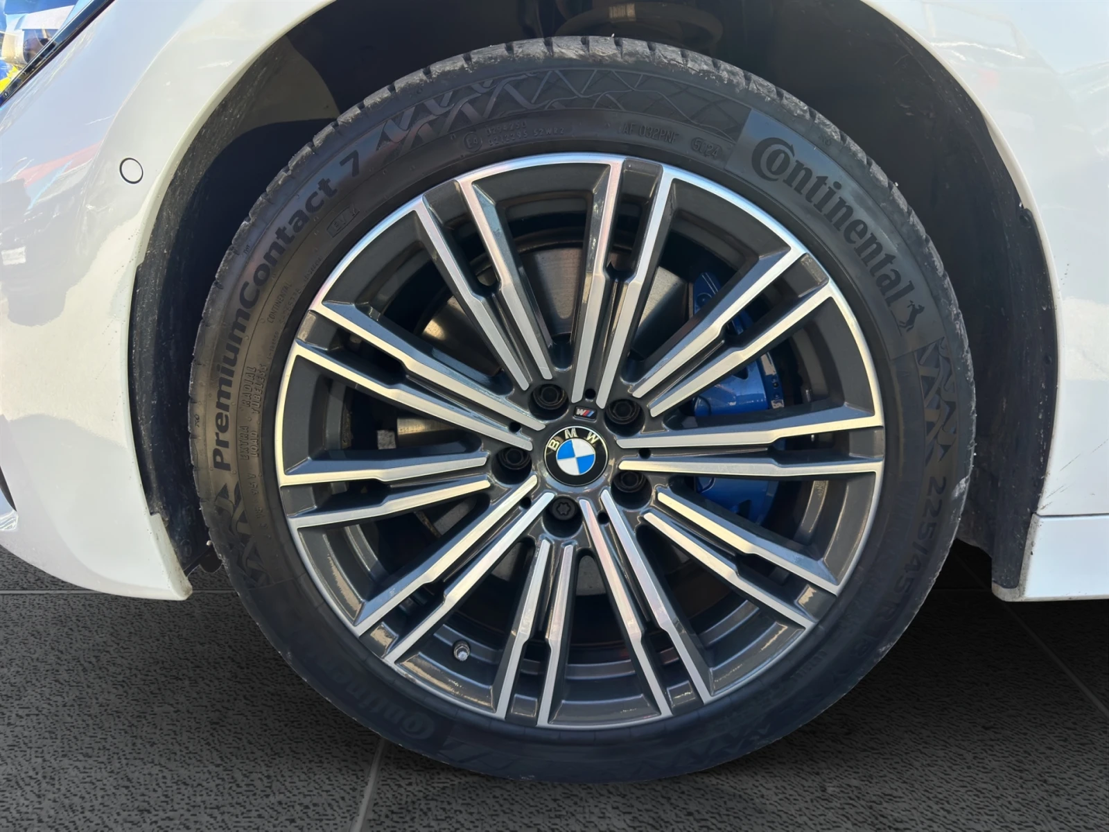 BMW 330 xDrive Sedan | Mobile.bg   5