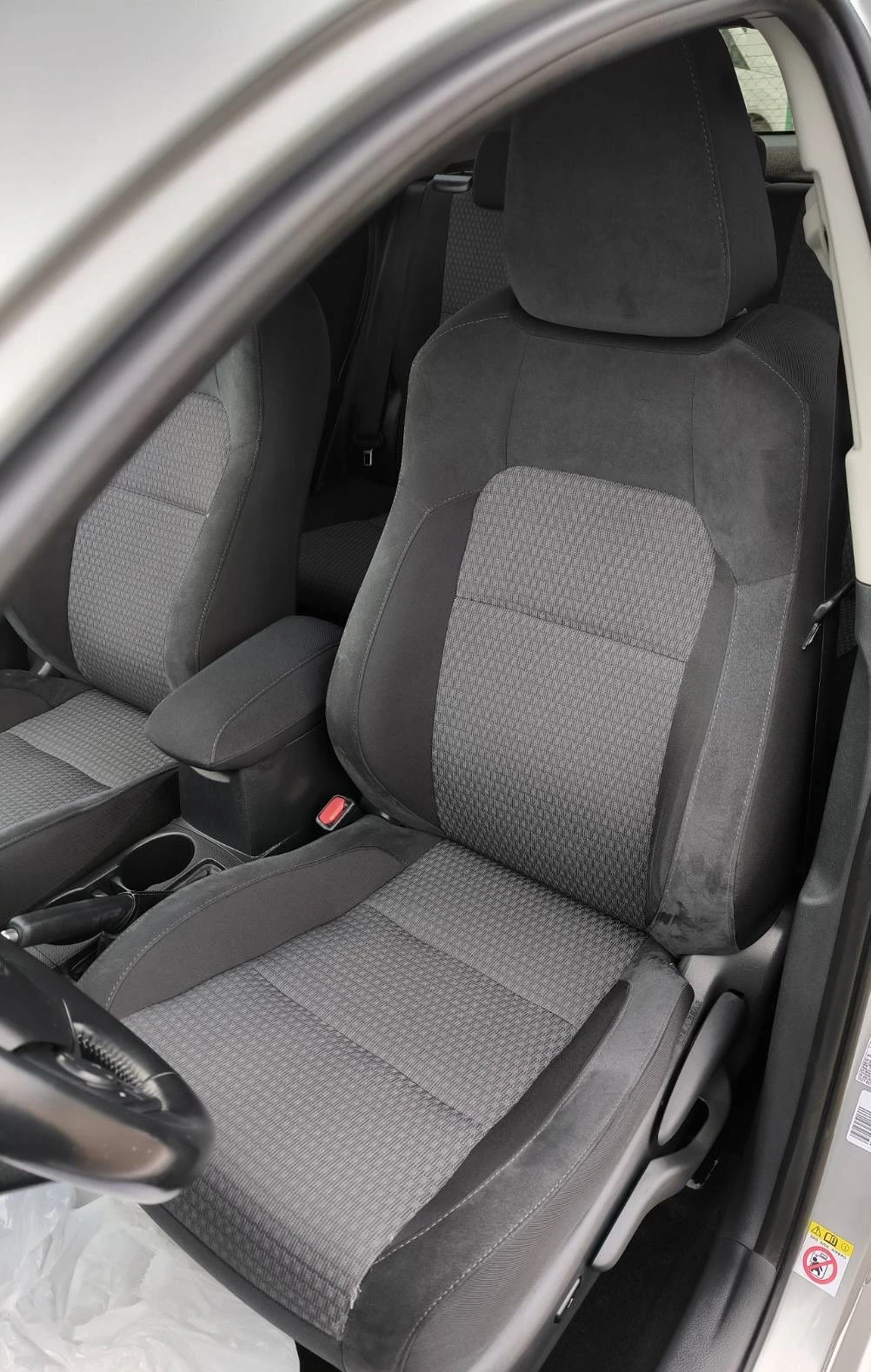 Toyota Auris 1.2I Turbo 16V Фейс  - изображение 7