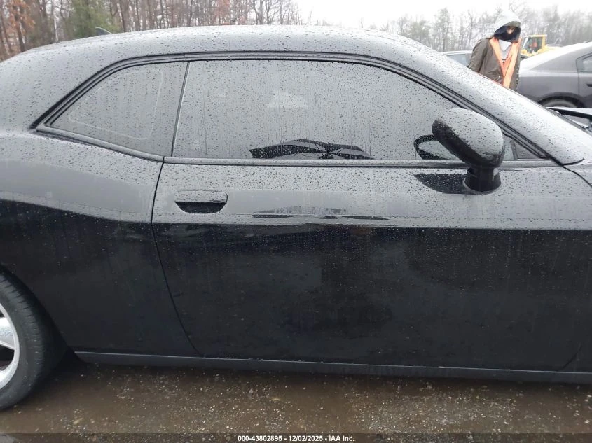 Dodge Challenger 2018 DODGE CHALLENGER RT PLUS - изображение 4