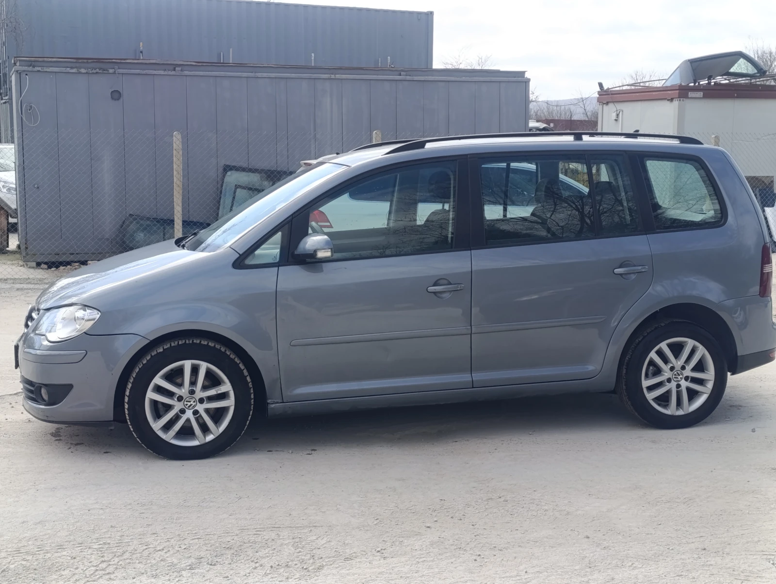 VW Touran 2.0TDI 1, 9TDI, снимка 5 - Автомобили и джипове - 53806795
