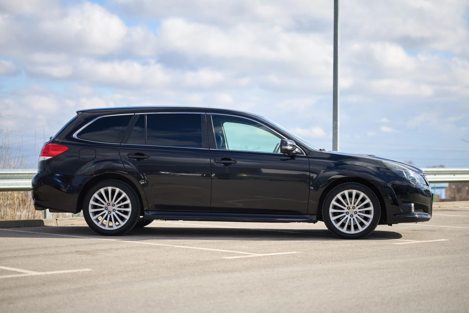 Subaru Legacy GT | НОВ МОТОР | ГАРАНЦИЯ | 4х4 | 265кс. | АВТОМАТ, снимка 2 - Автомобили и джипове - 54150943