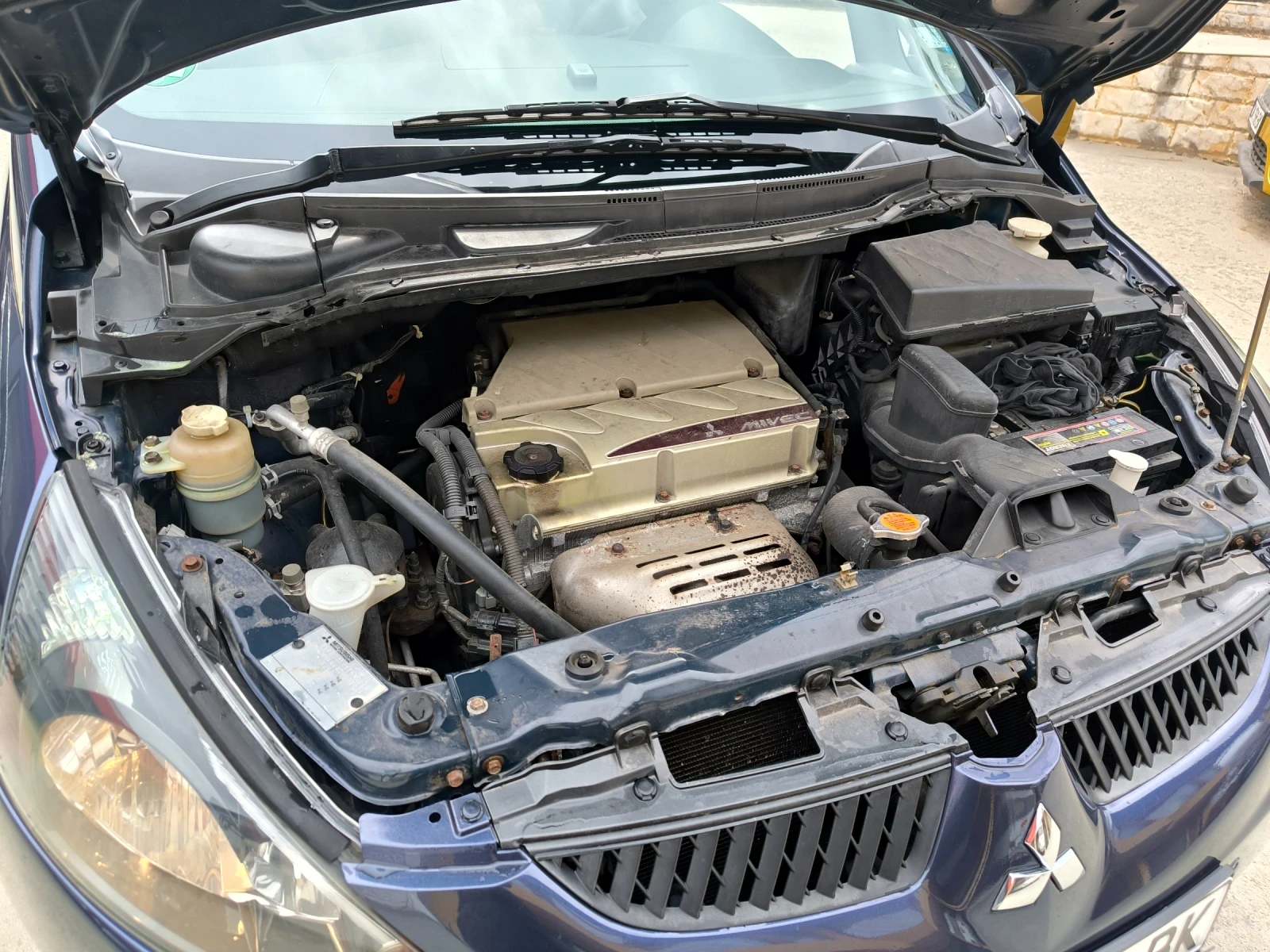 Mitsubishi Grandis 2, 4 MIVEC, снимка 5 - Автомобили и джипове - 53923862