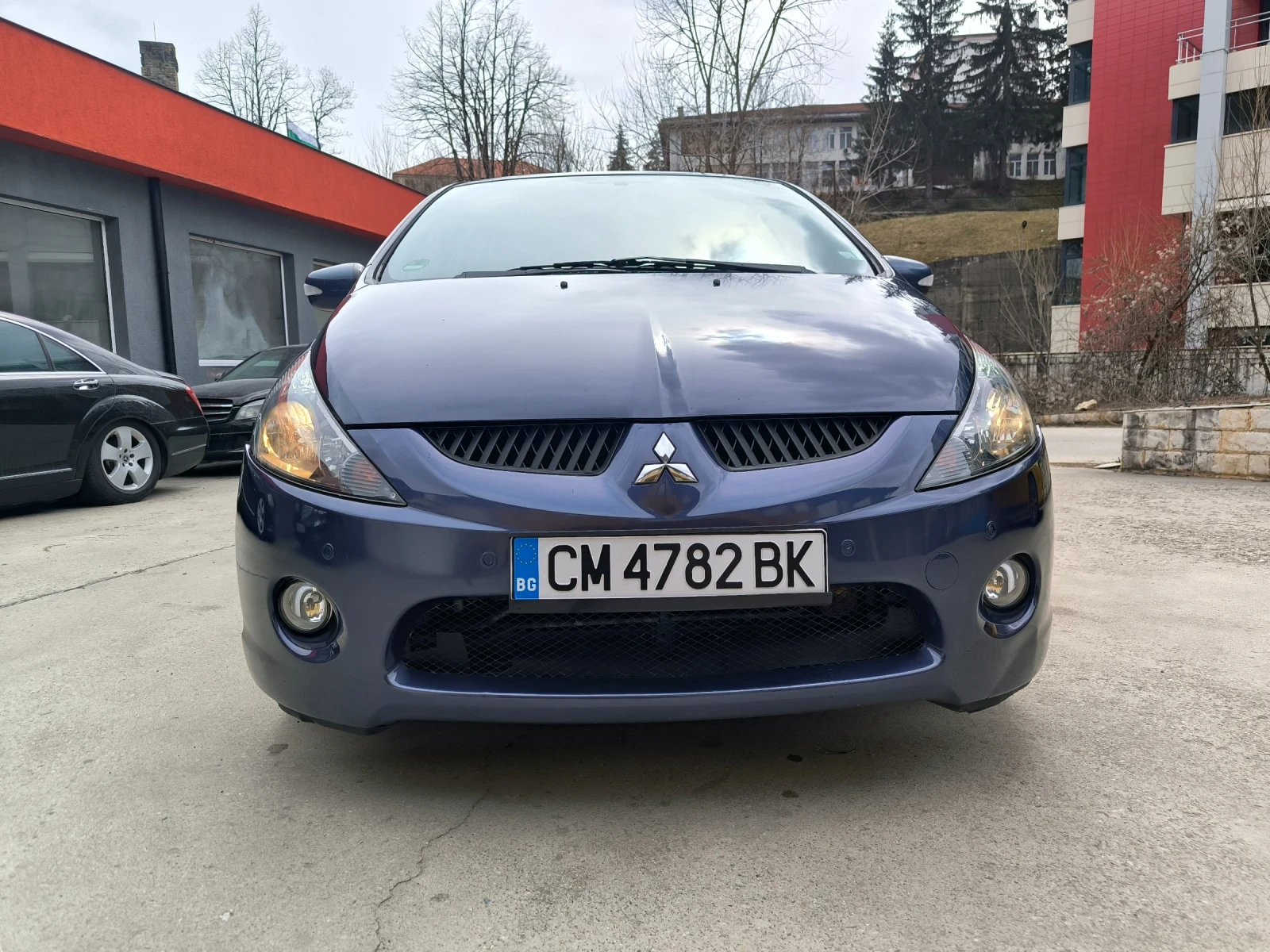 Mitsubishi Grandis 2, 4 MIVEC, снимка 3 - Автомобили и джипове - 53923862