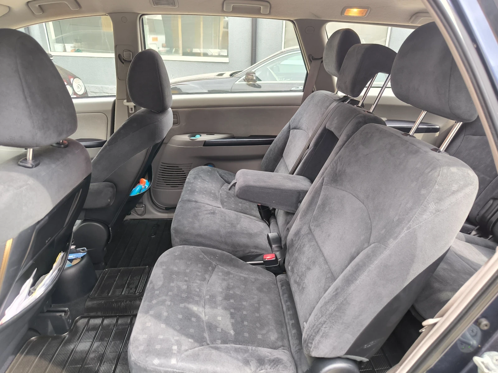 Mitsubishi Grandis 2, 4 MIVEC, снимка 7 - Автомобили и джипове - 53923862