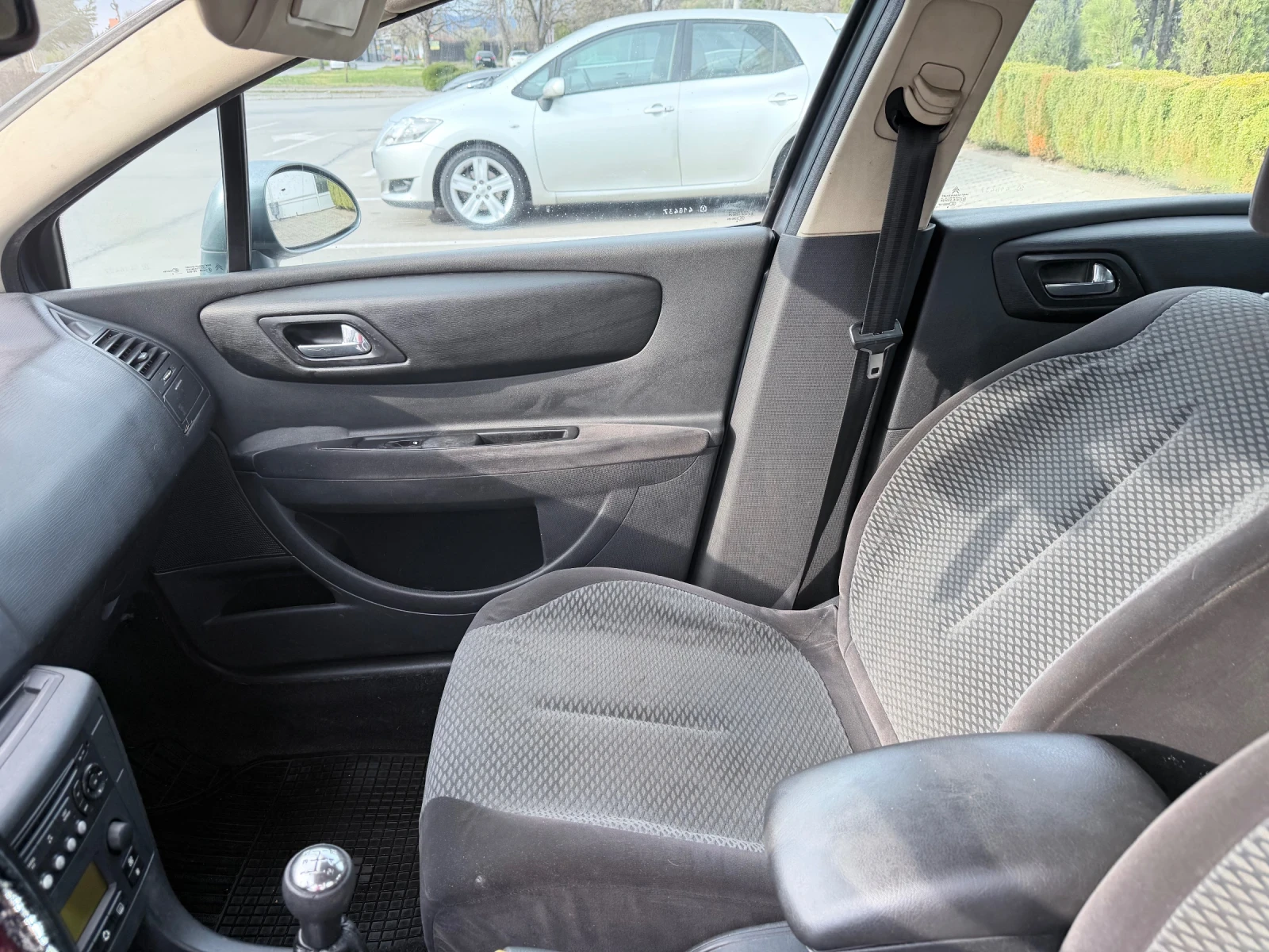 Citroen C4 1.6 HDI, снимка 10 - Автомобили и джипове - 54161372