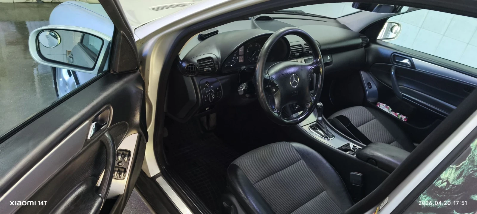 Mercedes-Benz C 220, снимка 5 - Автомобили и джипове - 54259372