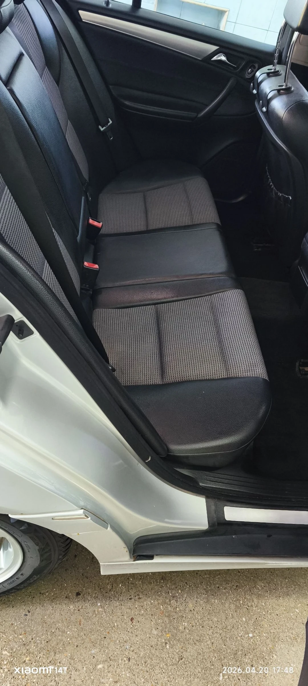 Mercedes-Benz C 220, снимка 9 - Автомобили и джипове - 54259372