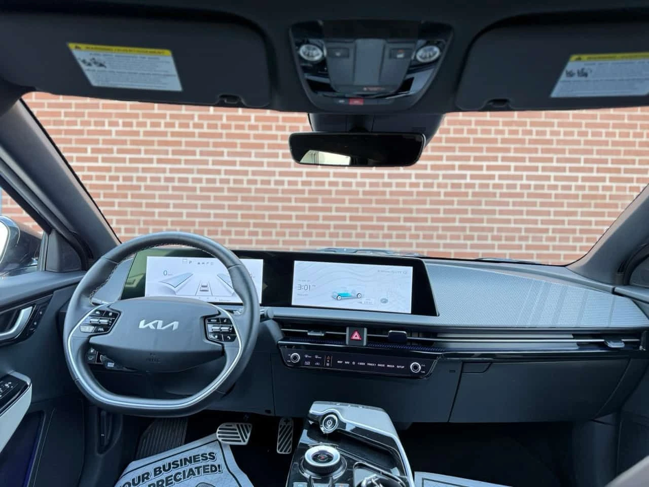 Kia EV6 Land w/GT Line Pkg AWD  CARFAX, снимка 9 - Автомобили и джипове - 54357624