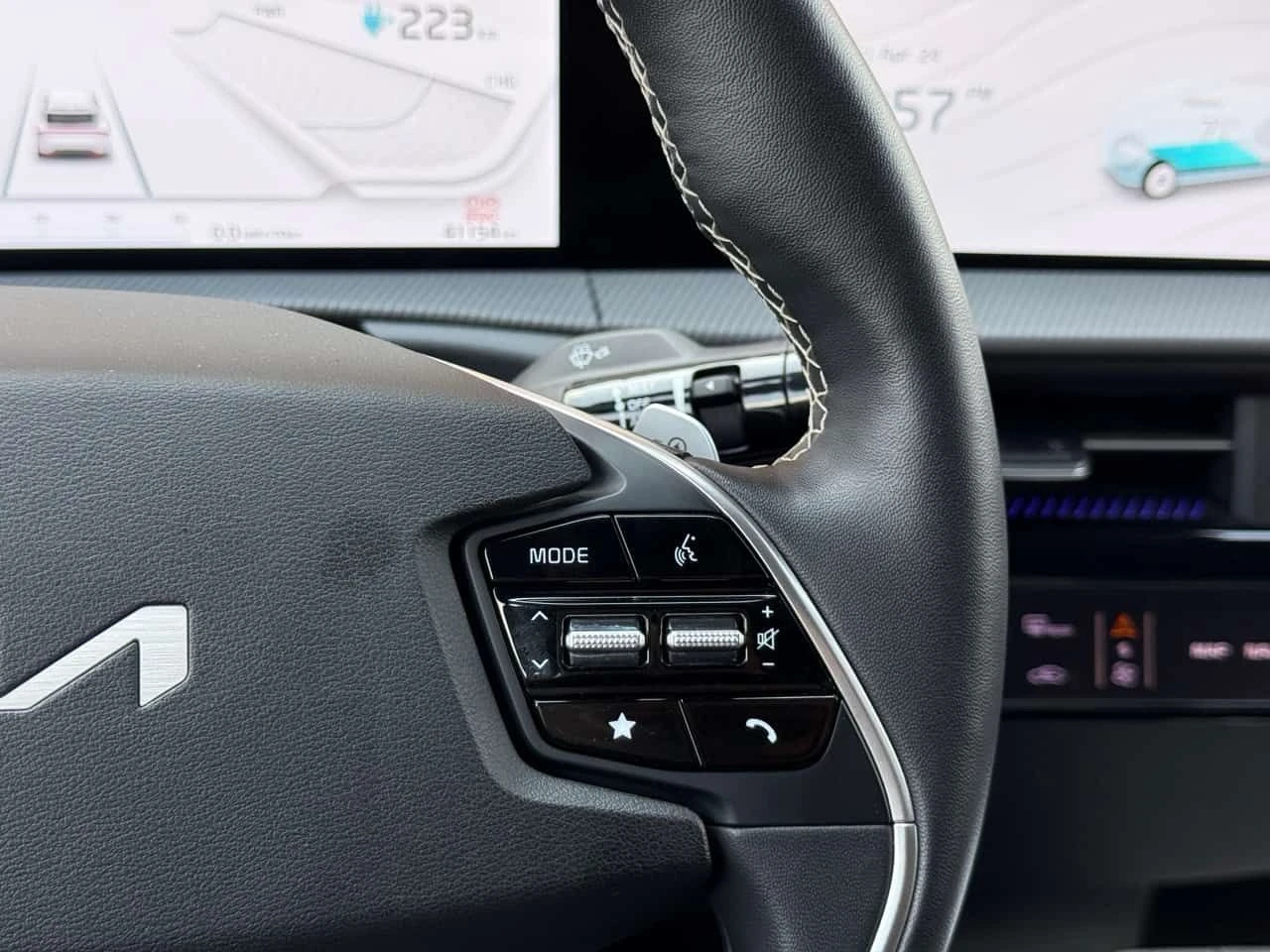 Kia EV6 Land w/GT Line Pkg AWD  CARFAX, снимка 12 - Автомобили и джипове - 54357624