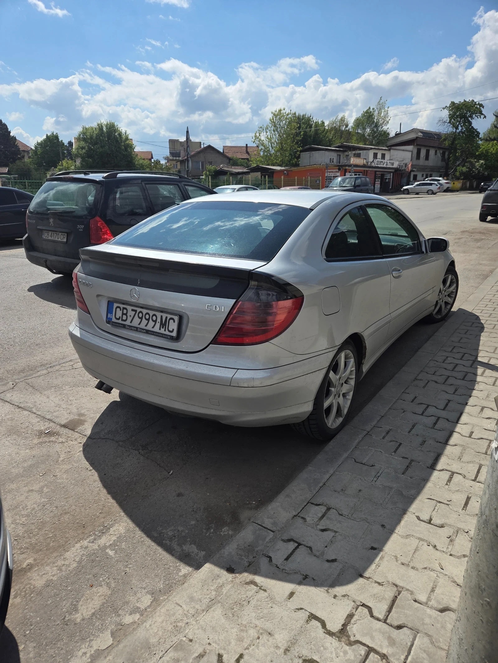 Mercedes-Benz C 220, снимка 4 - Автомобили и джипове - 54395916