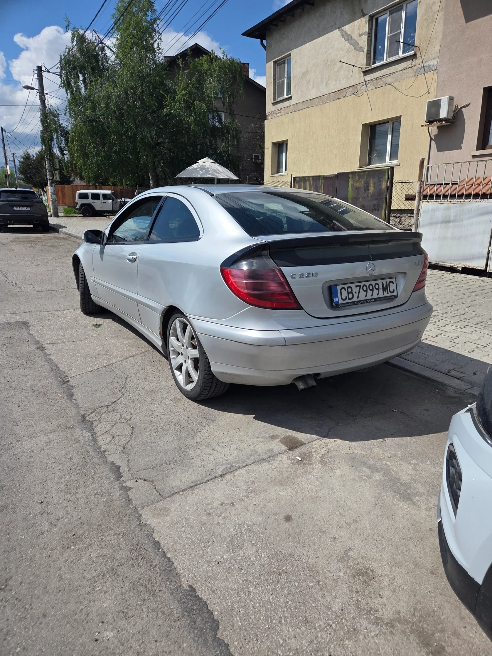 Mercedes-Benz C 220, снимка 3 - Автомобили и джипове - 54395916