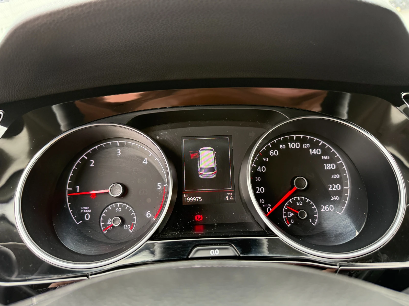VW Touran, снимка 15 - Автомобили и джипове - 54471639