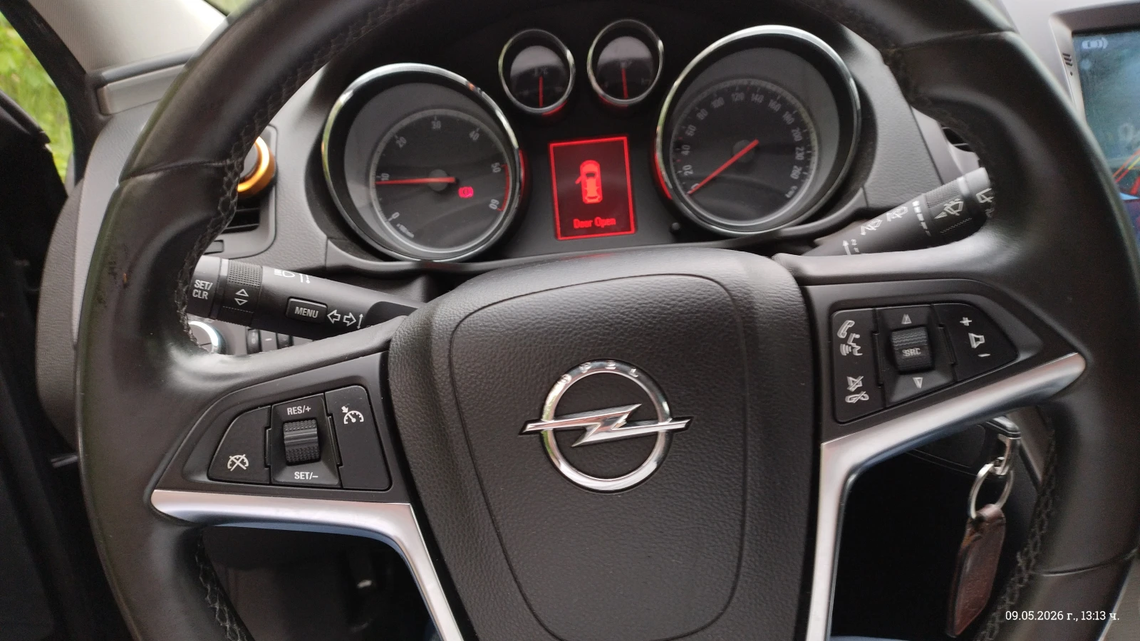Opel Insignia, снимка 14 - Автомобили и джипове - 54486095