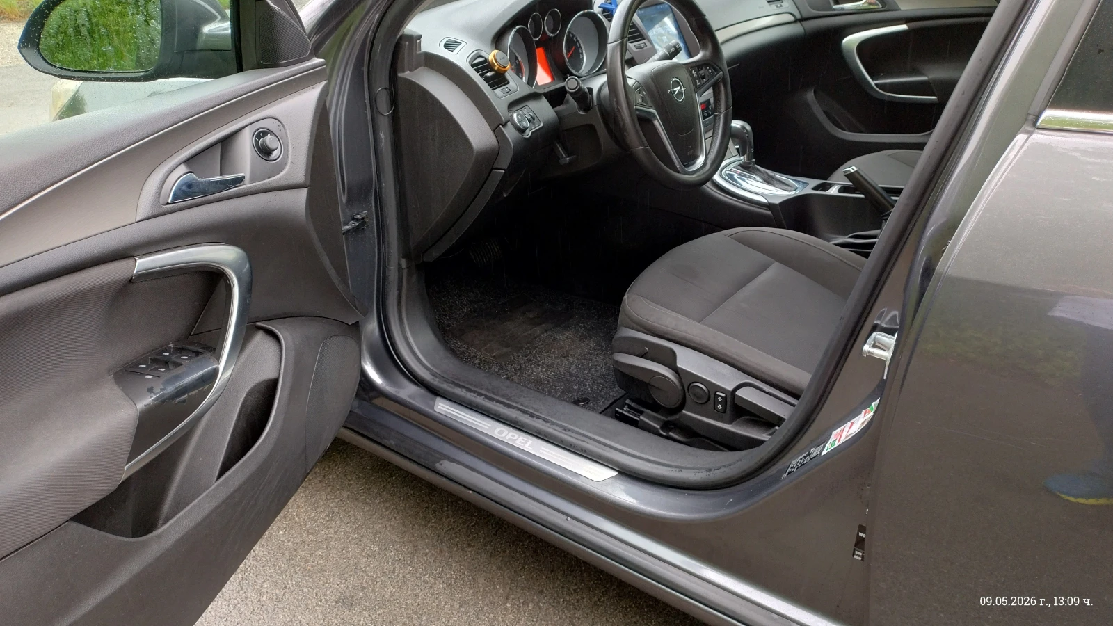Opel Insignia, снимка 9 - Автомобили и джипове - 54486095