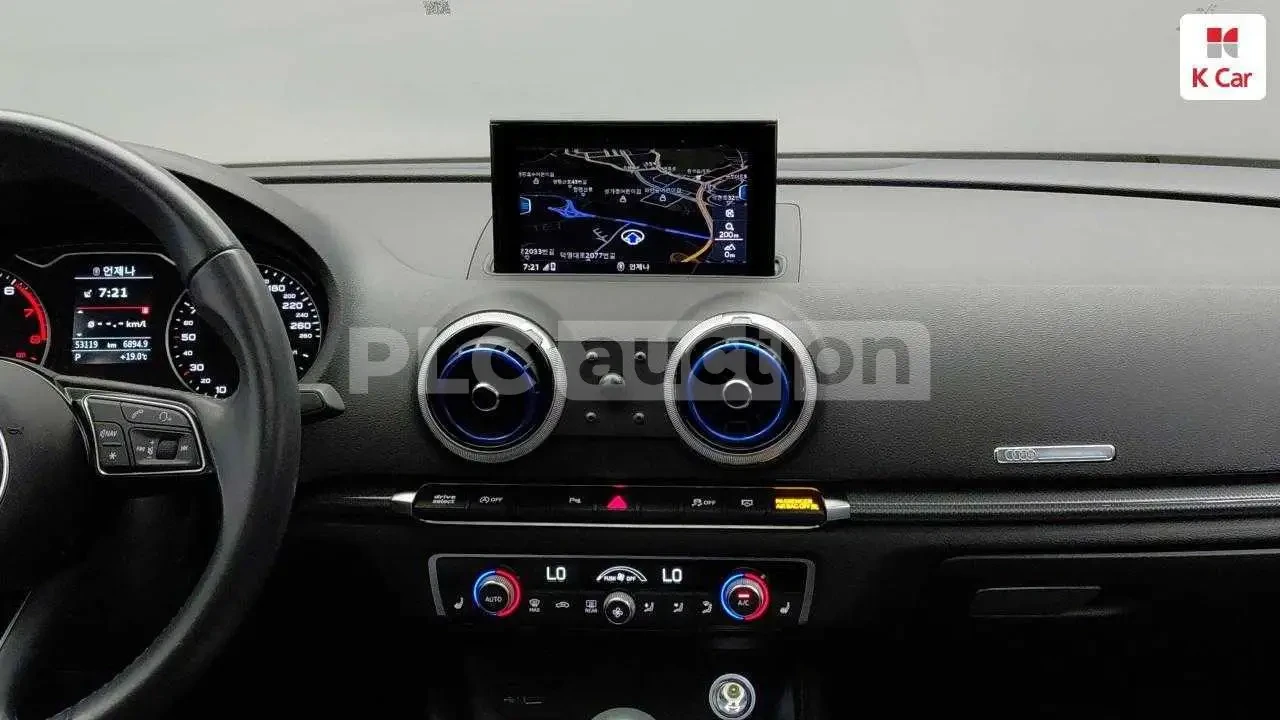 Audi A3 40TFSI| КАМЕРА| ПОДГРЕВ| ШИБЕДАХ| ВКЛ.ТЕХНОТЕСТ, снимка 7 - Автомобили и джипове - 54914234