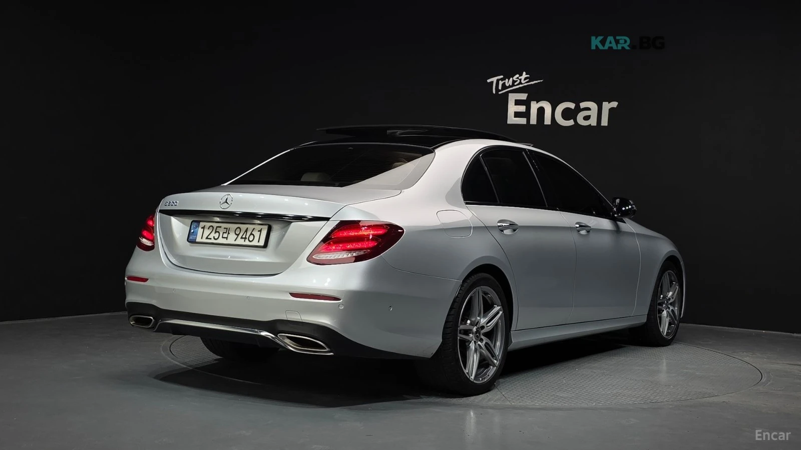 Mercedes-Benz E 300 * AMG* ПОДГРЕВ* ОБДУХВАНЕ* ПАНОРАМА* 360* , снимка 2 - Автомобили и джипове - 55222803
