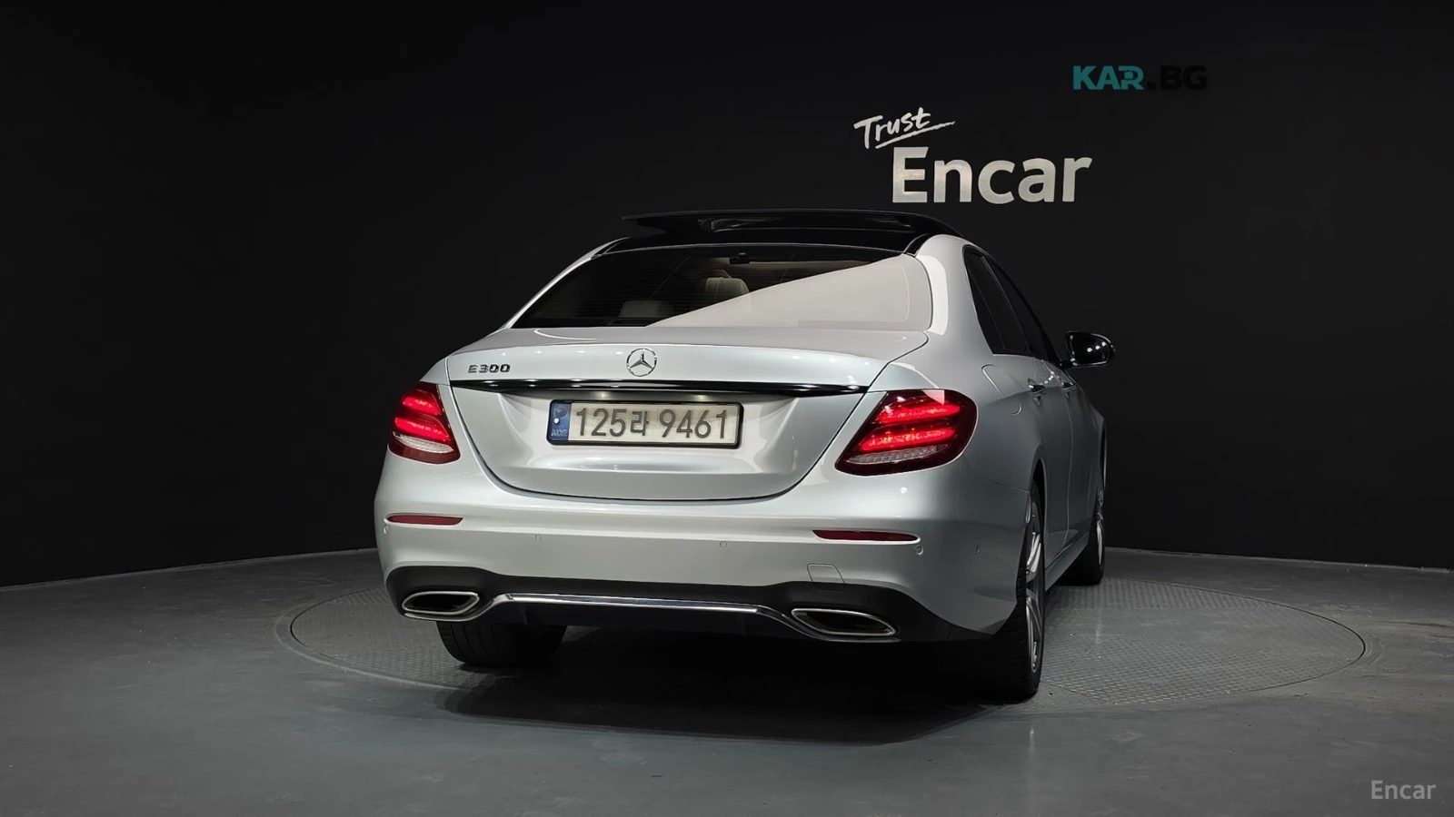 Mercedes-Benz E 300 * AMG* ПОДГРЕВ* ОБДУХВАНЕ* ПАНОРАМА* 360* , снимка 4 - Автомобили и джипове - 55222803