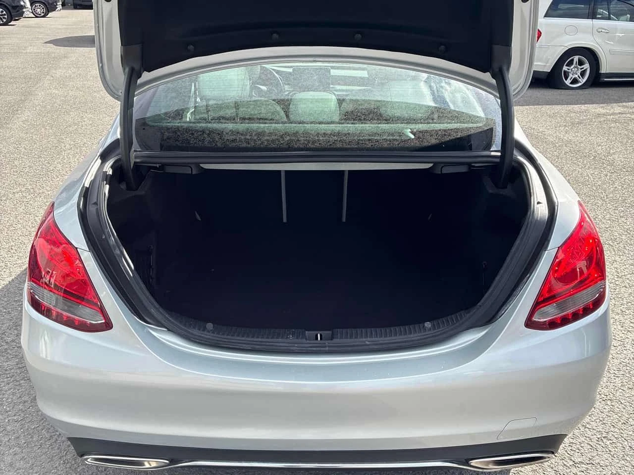 Mercedes-Benz C 300 * АВТОКРЕДИТ БЕЗ ПЪРВОНАЧАЛНА ВНОСКА* , снимка 14 - Автомобили и джипове - 55294545