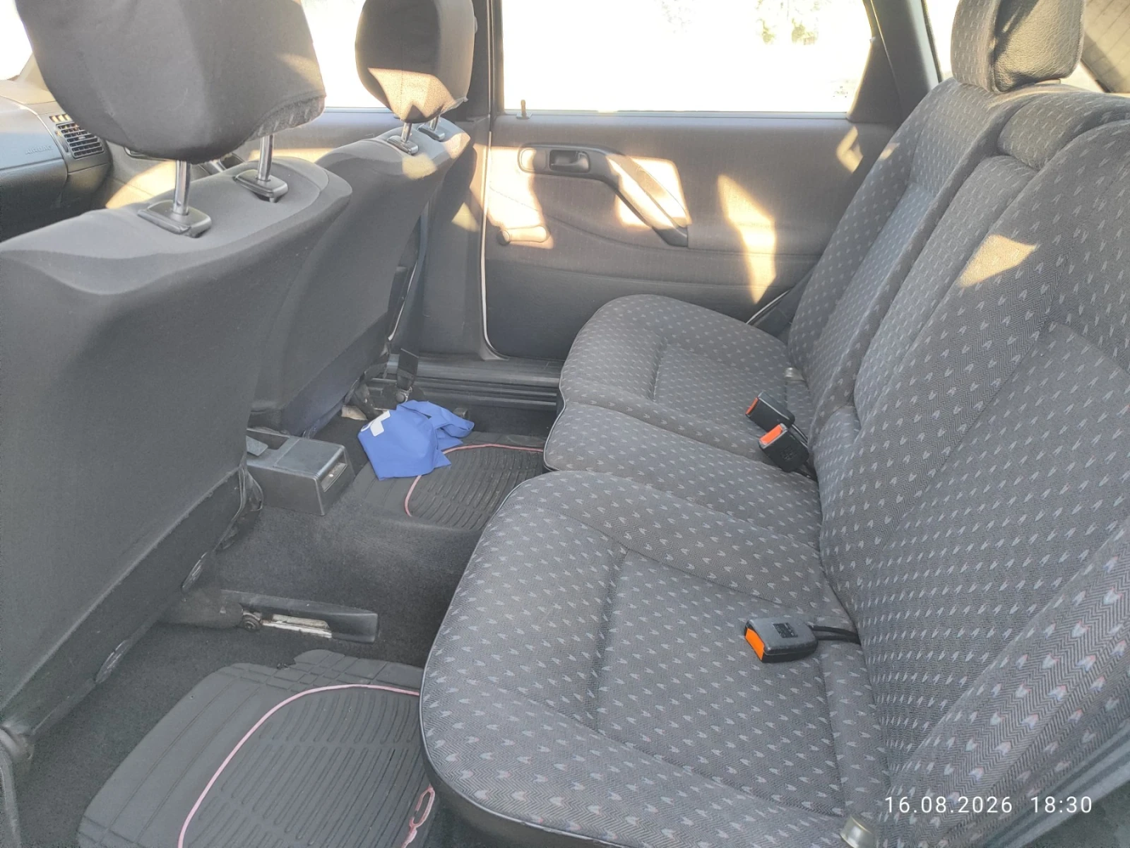 VW Passat, снимка 9 - Автомобили и джипове - 55682940