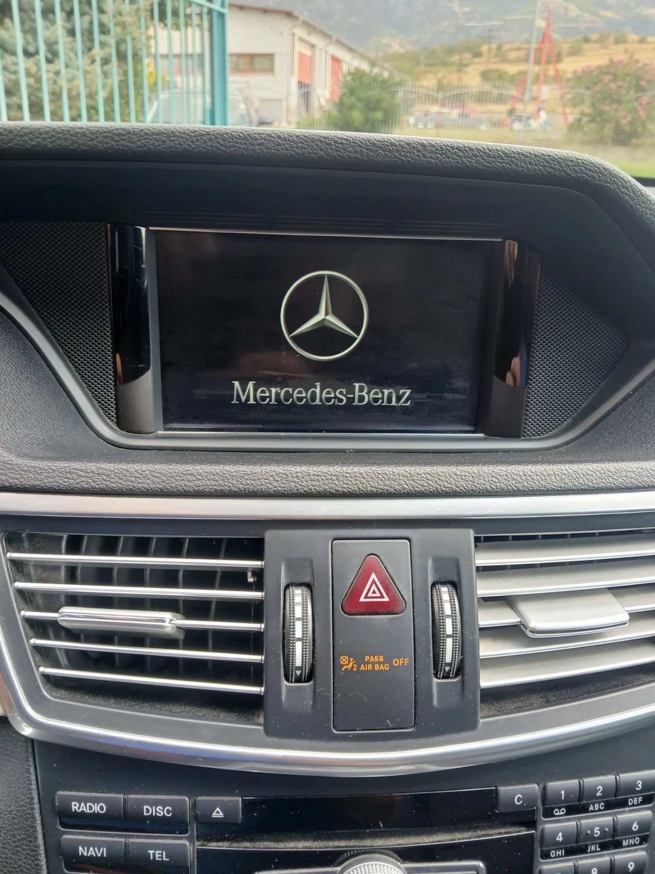 Mercedes-Benz E 350 CDI 4Matic, снимка 5 - Автомобили и джипове - 55843027