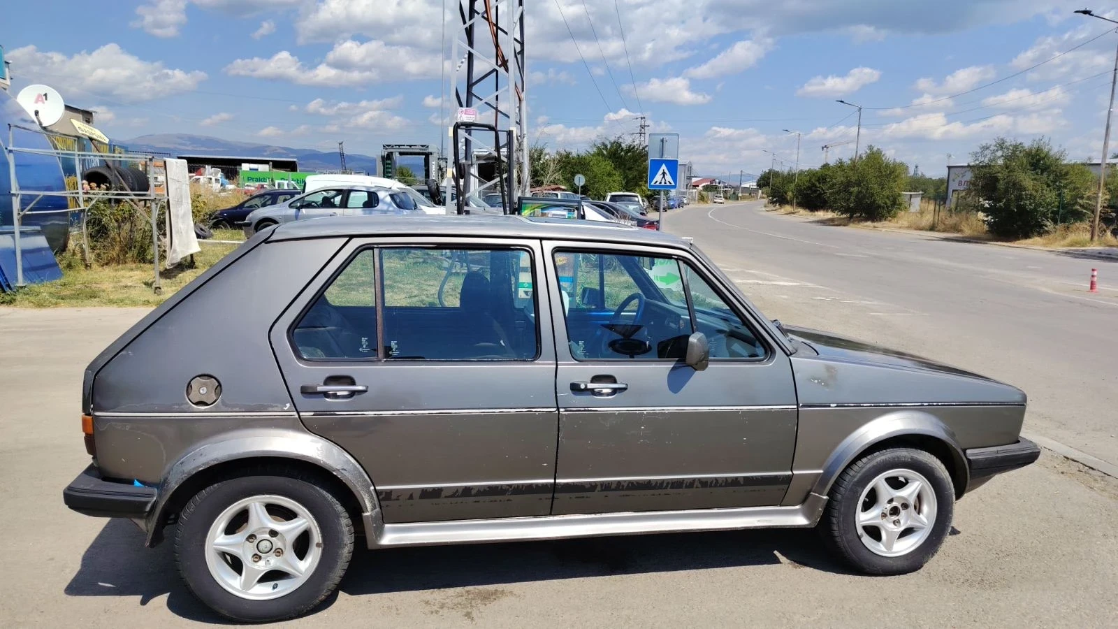 VW Golf mk1 1.8 GTI, снимка 3 - Автомобили и джипове - 56080405