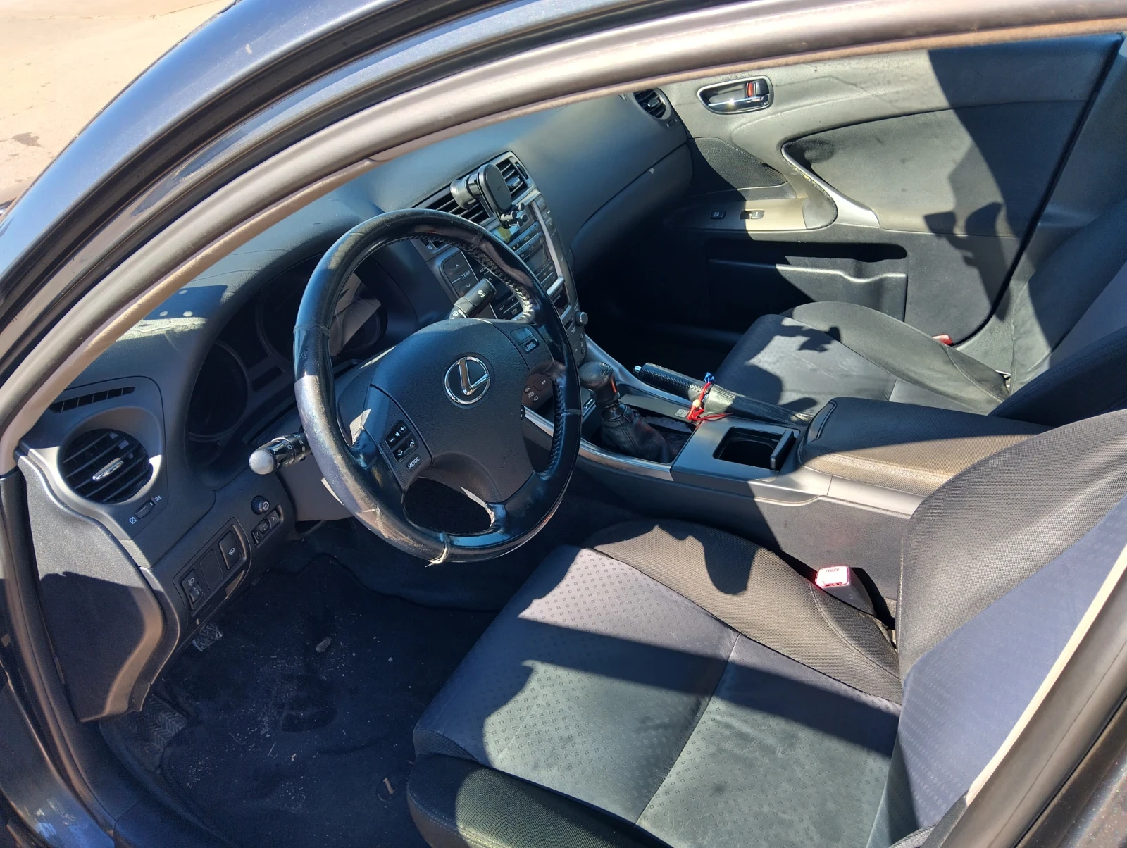 Lexus IS 220d, снимка 5 - Автомобили и джипове - 56359277