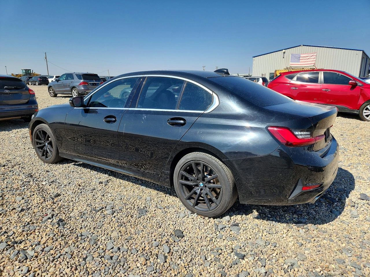 BMW 330 i, снимка 2 - Автомобили и джипове - 56428296