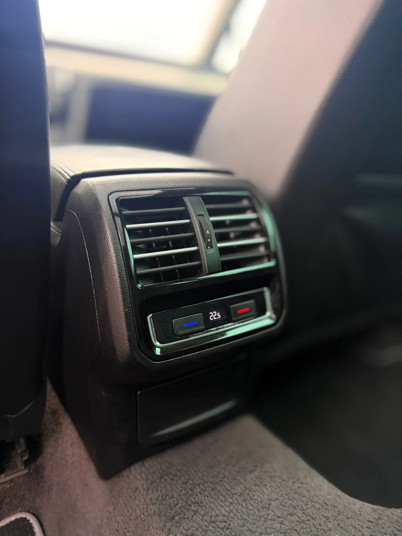 VW Passat * HIGHLINE* DIGITAL* , снимка 11 - Автомобили и джипове - 56504678
