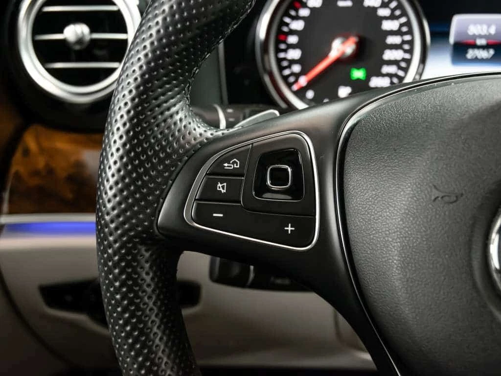Mercedes-Benz E 400 4MATIC * AMG * 27K KM * CARFAX *  | Mobile.bg � ����������� 9