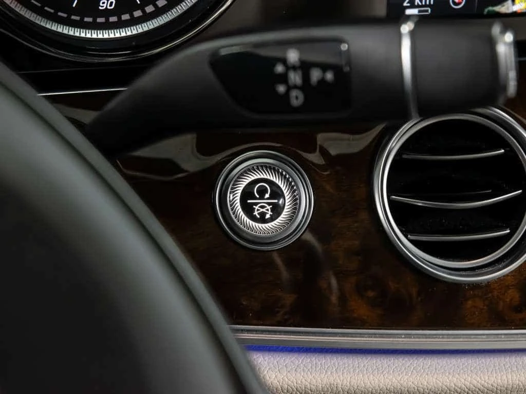 Mercedes-Benz E 400 4MATIC * AMG * 27K KM * CARFAX *  | Mobile.bg � ����������� 13