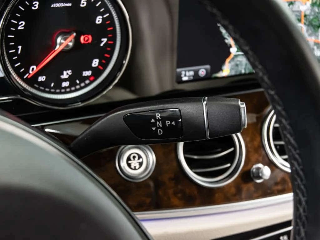 Mercedes-Benz E 400 4MATIC * AMG * 27K KM * CARFAX *  | Mobile.bg � ����������� 11