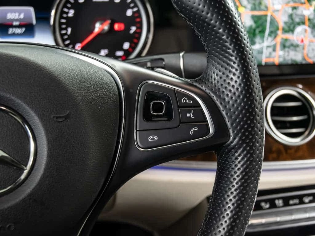 Mercedes-Benz E 400 4MATIC * AMG * 27K KM * CARFAX *  | Mobile.bg � ����������� 10