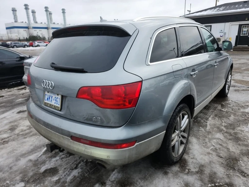 Audi Q7 4.2 V8* Панорама* ТВ* Канада , снимка 3 - Автомобили и джипове - 49021811