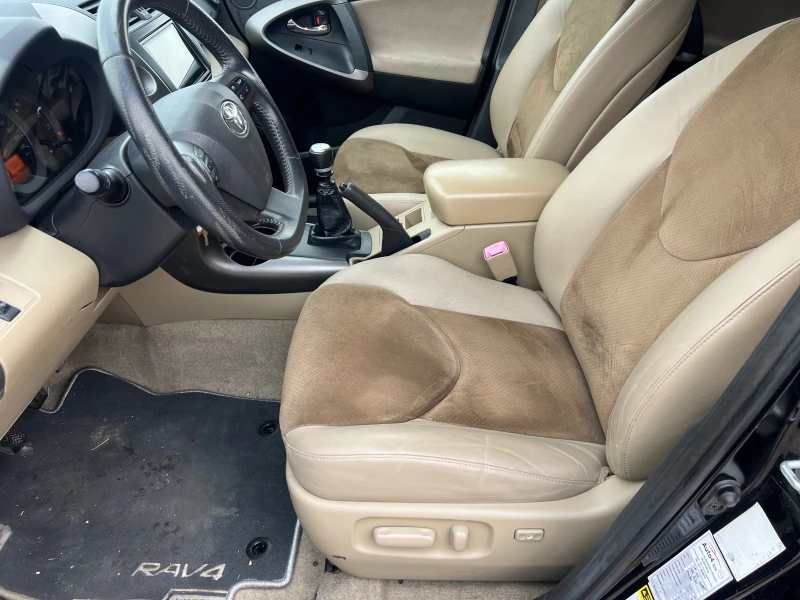 Toyota Rav4 2.2 D4D, снимка 9 - Автомобили и джипове - 51691652