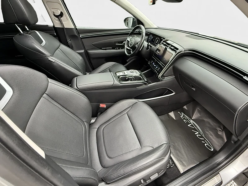 Hyundai Tucson, снимка 12 - Автомобили и джипове - 52579171