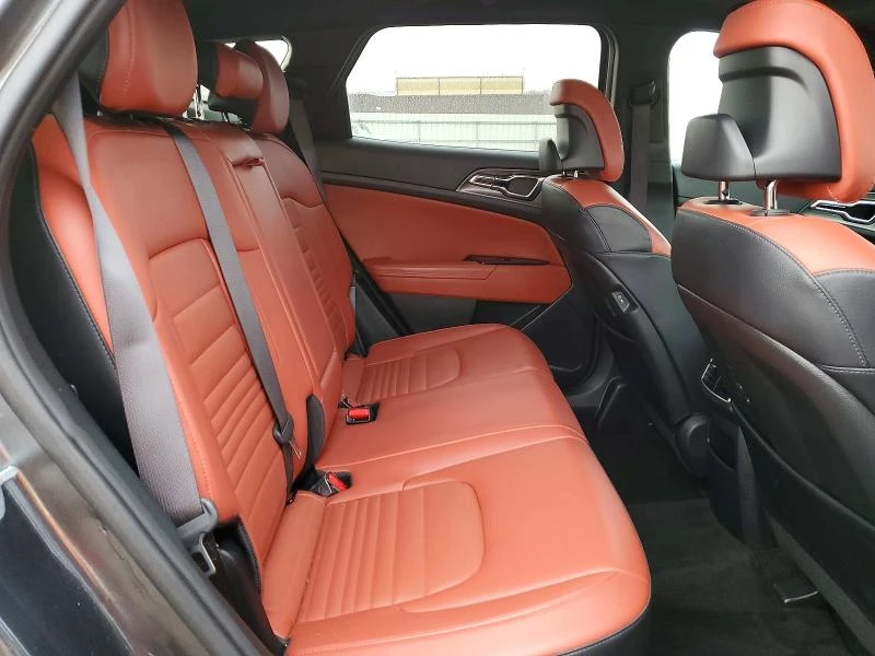 Kia Sportage 1.6Hybrid Drive, снимка 11 - Автомобили и джипове - 53808609